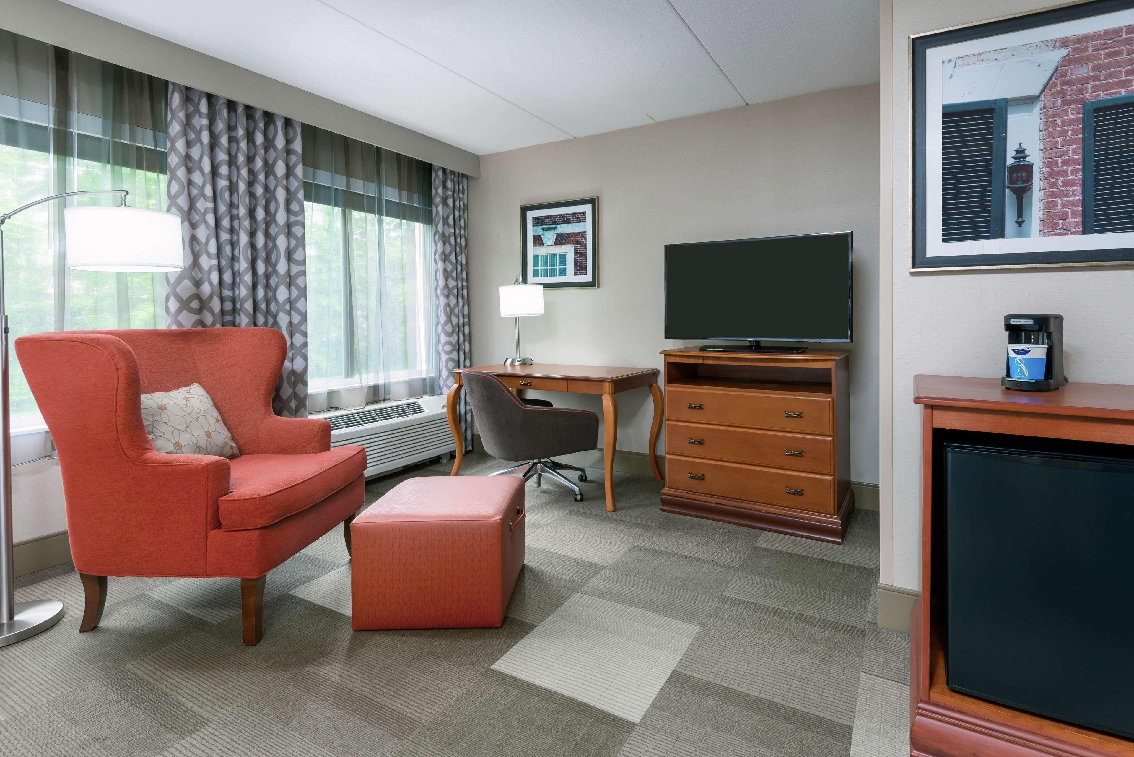 Hampton Inn Danbury Exterior photo