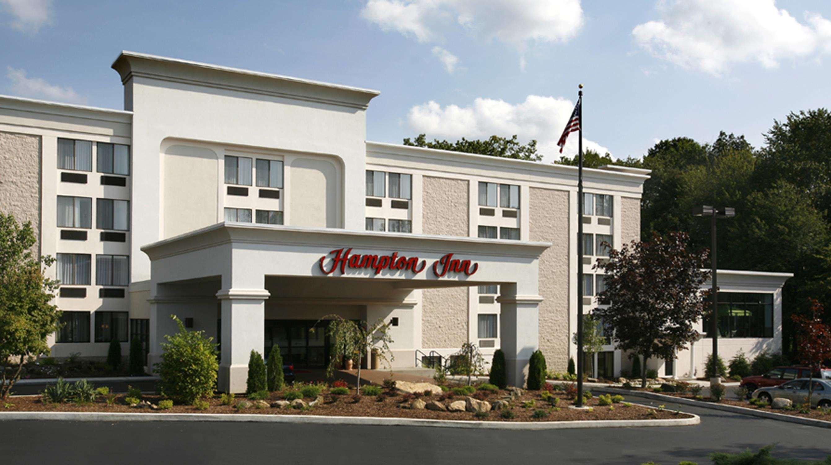 Hampton Inn Danbury Exterior photo