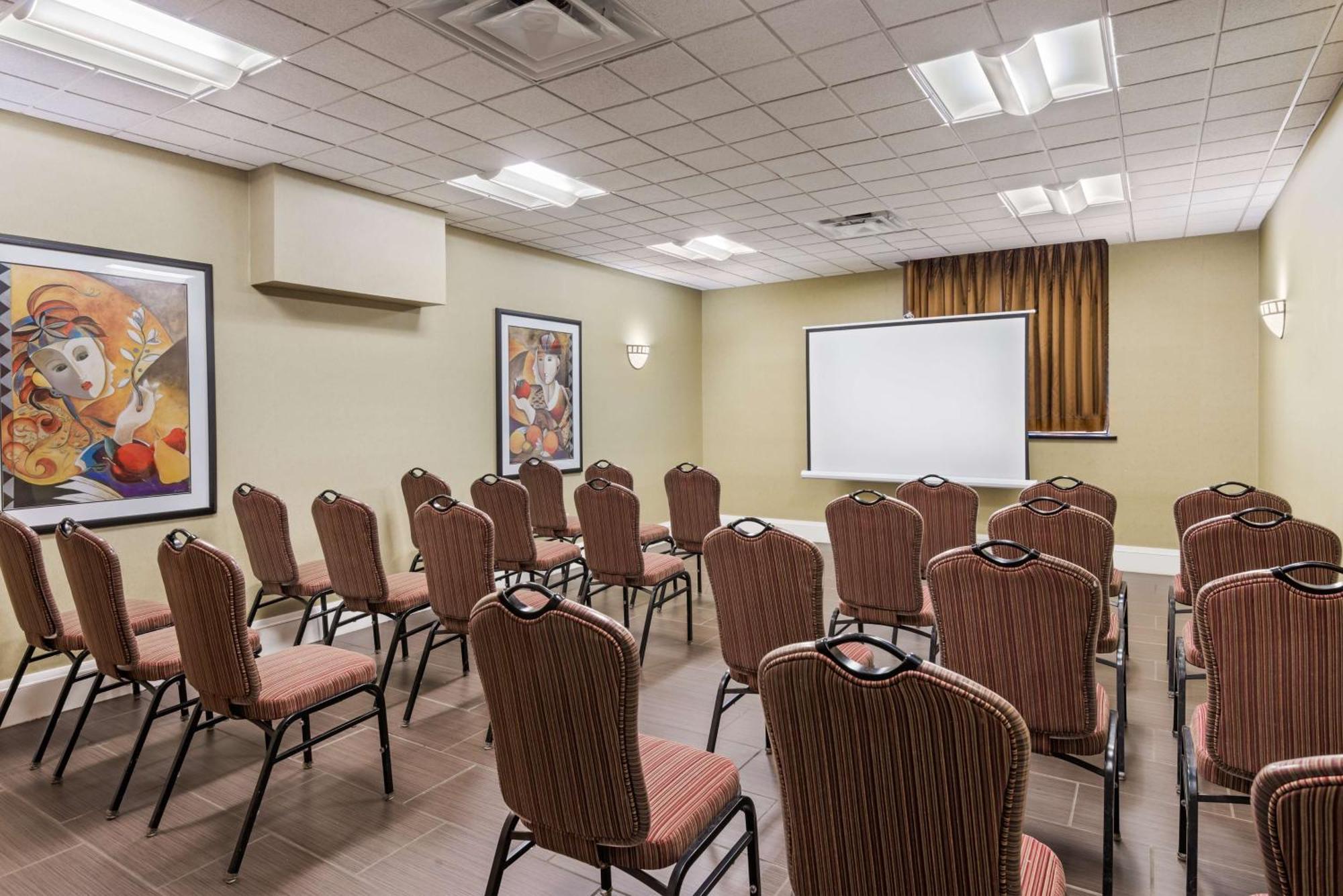 Hampton Inn Danbury Exterior photo
