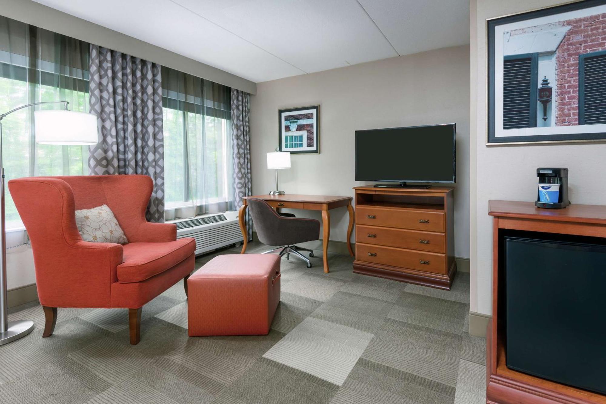 Hampton Inn Danbury Exterior photo
